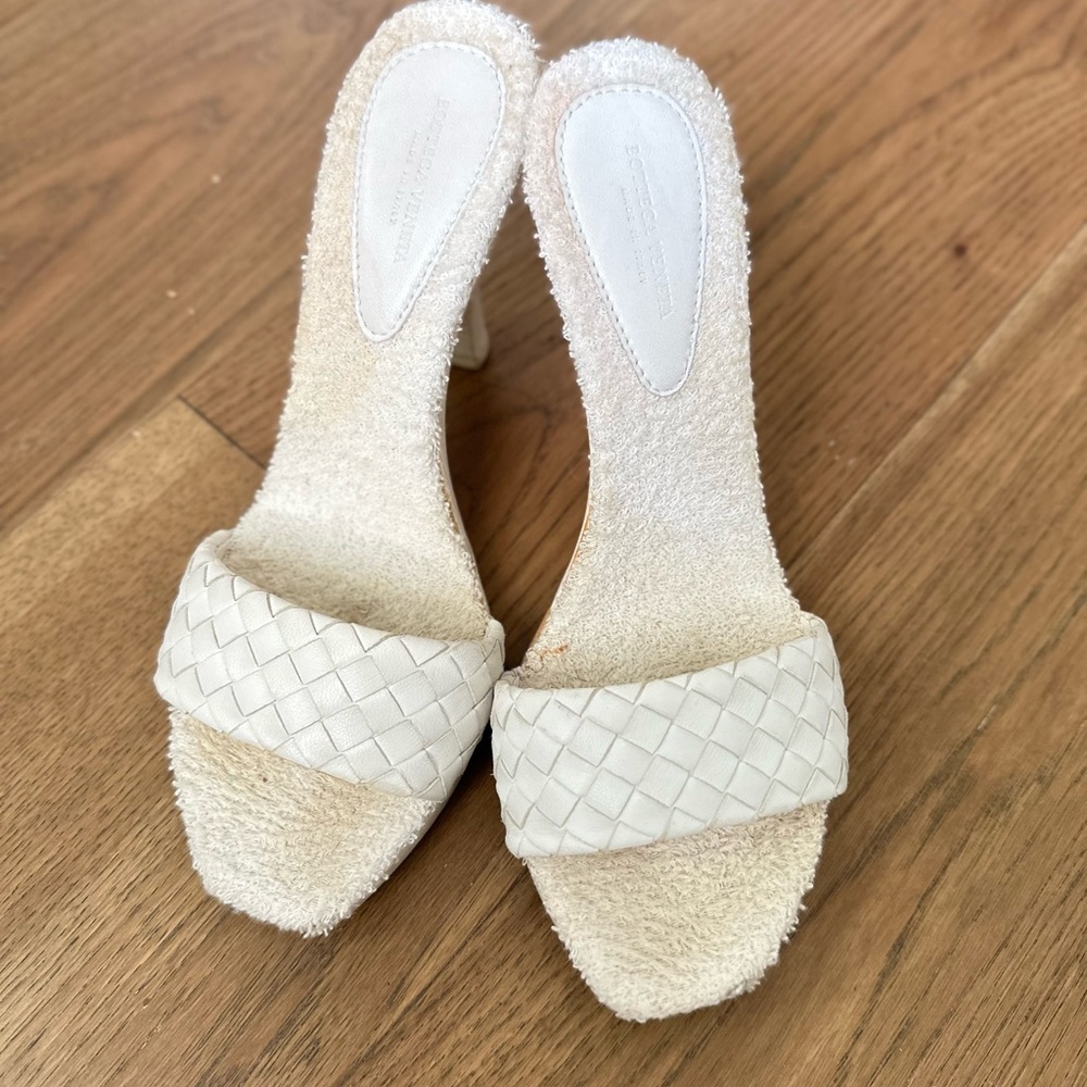 Bottega Veneta White Woven Sandals